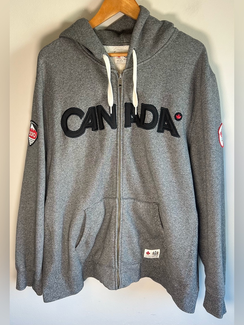 Hudson's Bay Company Vancouver 2010 Olympics Canada Zip-Up Hoodie Men's XXL